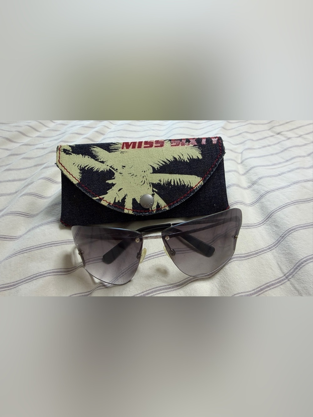 Vintage Miss Sixty Sunglasses - Picture 4 of 8